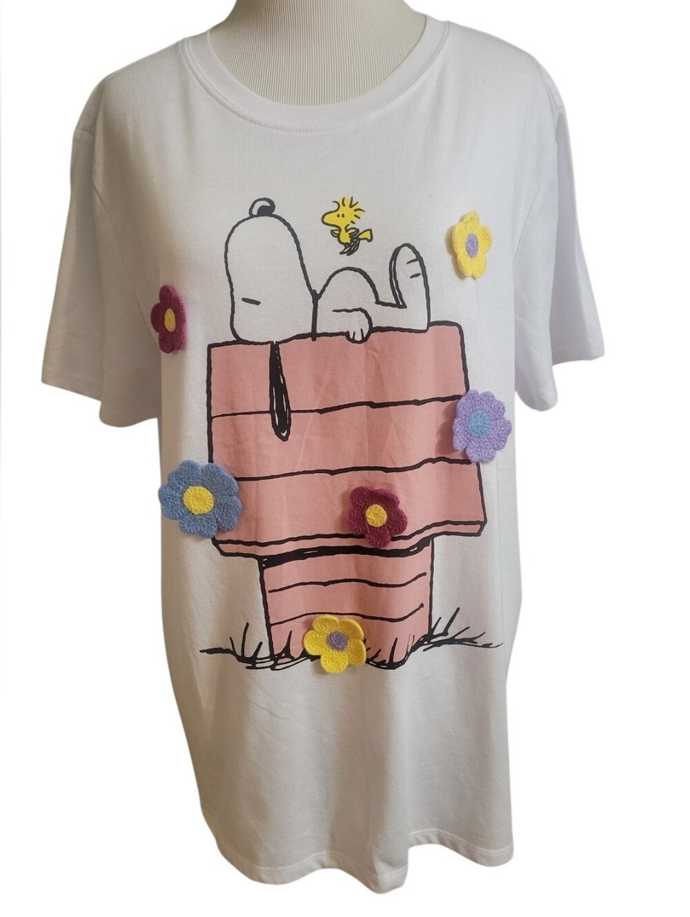 Peanuts White Tee with Snoopy and Multi-Colored Crochet Flowers